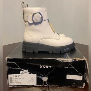 BRAND-NEW DKNY : LAINA - ANKLE BOOT